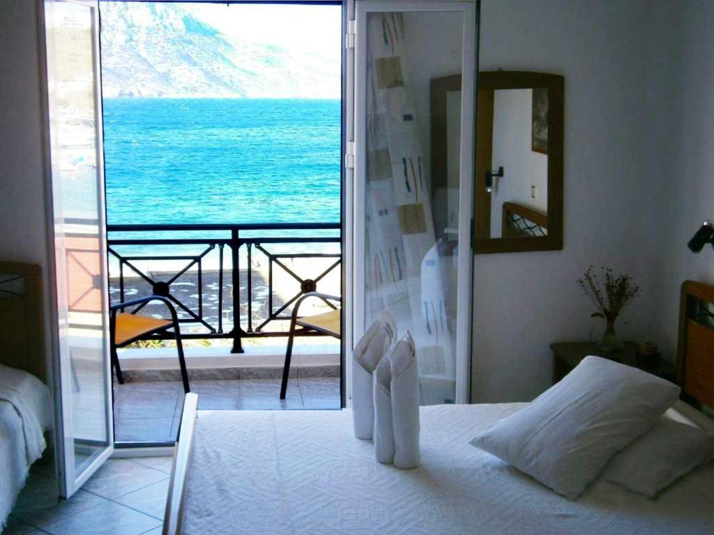 Costareli Aparthotel Fourni Ikarias Ngoại thất bức ảnh