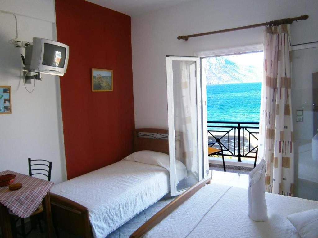 Costareli Aparthotel Fourni Ikarias Ngoại thất bức ảnh