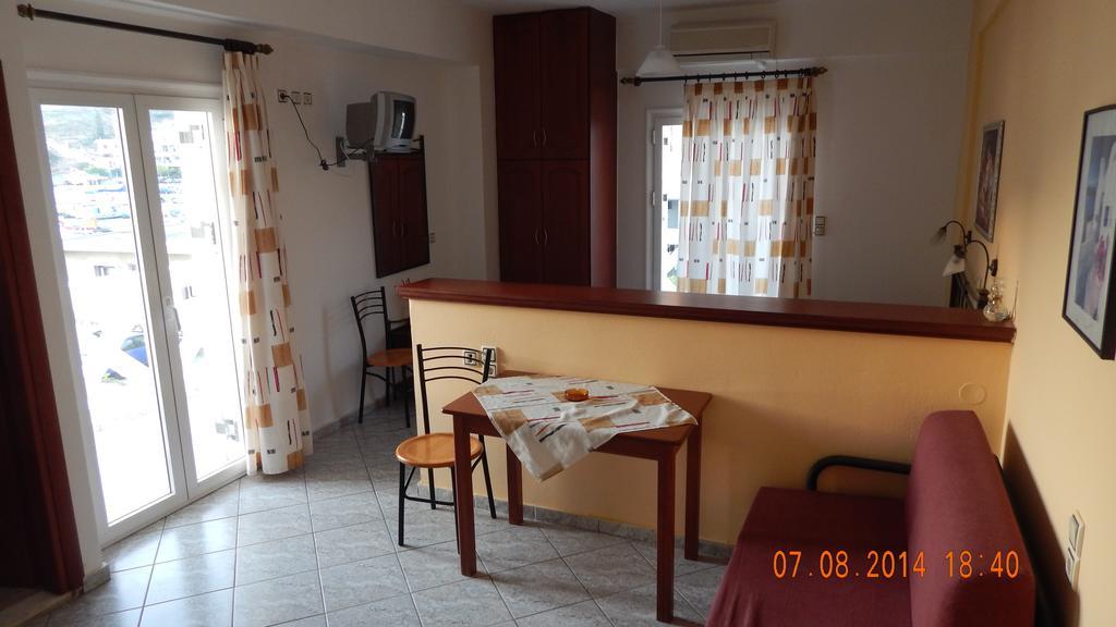 Costareli Aparthotel Fourni Ikarias Phòng bức ảnh