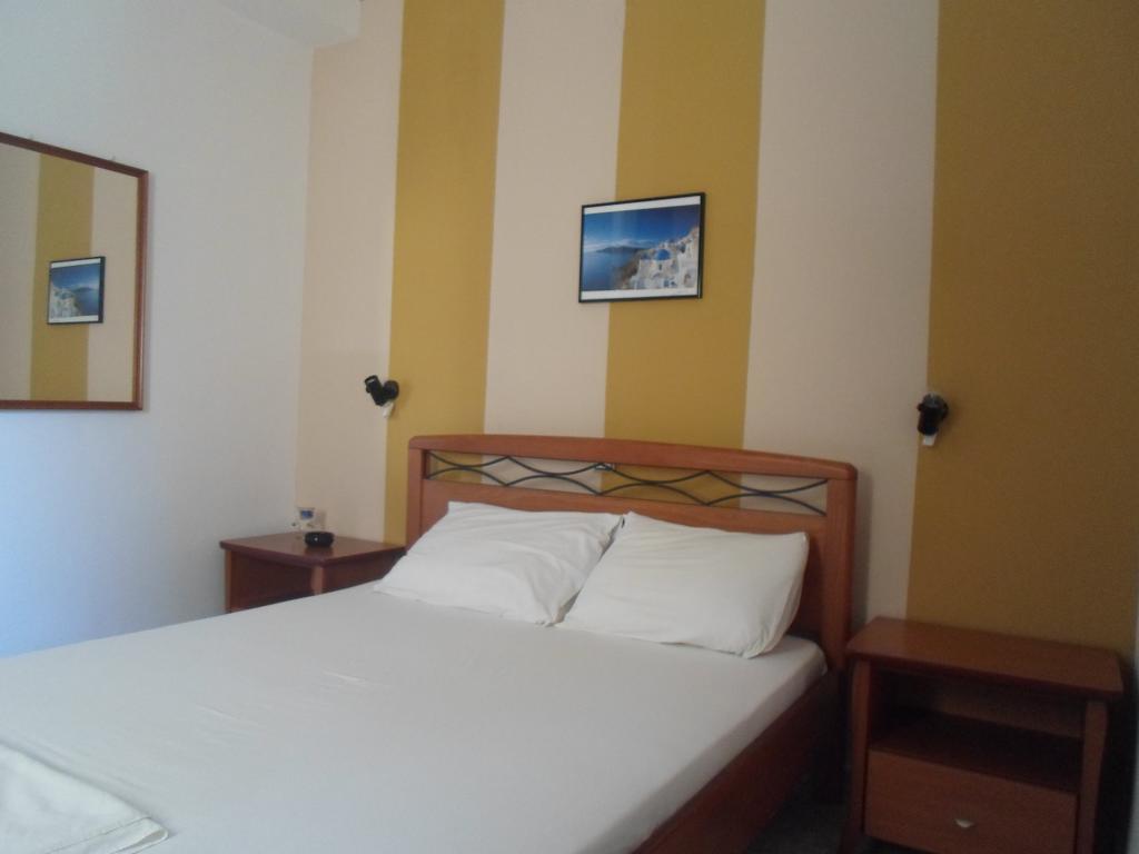 Costareli Aparthotel Fourni Ikarias Ngoại thất bức ảnh